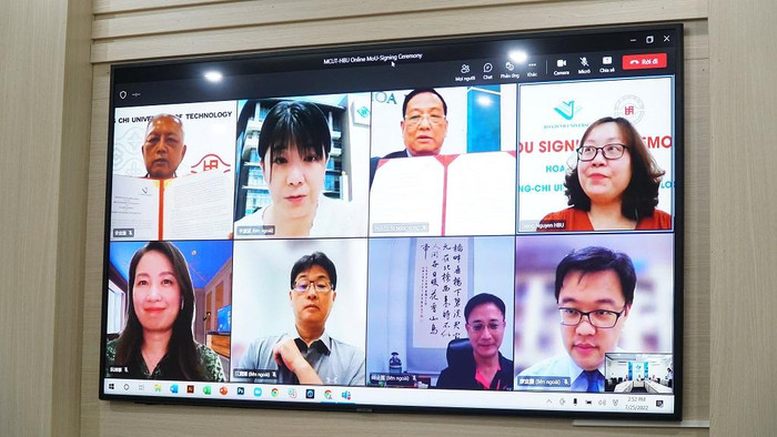 Lãnh đạo Nhà trường và Khoa Phòng của Trường Đại học Hòa Bình và Đại học Công nghệ Ming-Chi. Lãnh đạo Nhà trường và Khoa Phòng của Trường Đại học Hòa Bình và Đại học Công nghệ Ming-Chi.