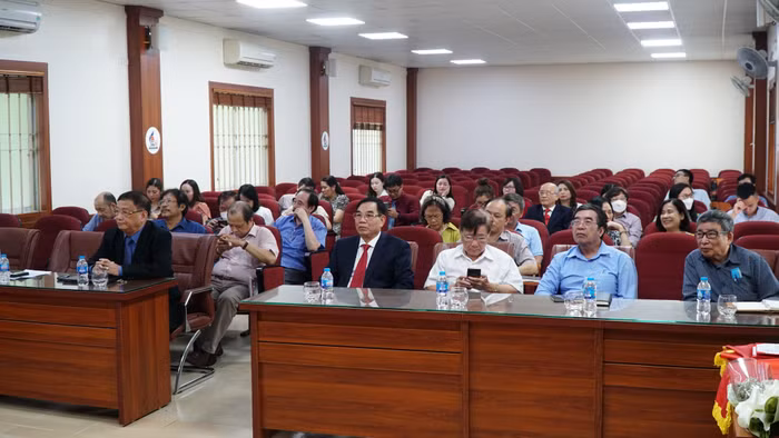 Lễ công bố quyết định bổ nhiệm chức danh lãnh đạo trường và các đơn vị của Trường Đại học Hoà Bình. (Ảnh: NTCC)