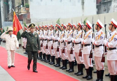 Bộ trưởng Bộ Công an Trần Đại Quang tới dự Lễ khai giảng năm học 2014-2015 của Học viện Chính trị CAND ngày 16/11/2014. Ảnh: CAND Bộ trưởng Bộ Công an Trần Đại Quang tới dự Lễ khai giảng năm học 2014-2015 của Học viện Chính trị CAND ngày 16/11/2014. Ảnh: CAND