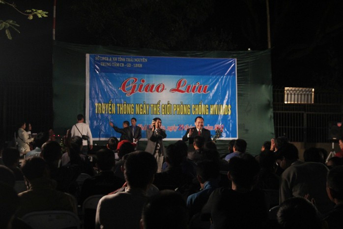 Lê Trung Tuấn trong buổi giao lưu với học viên Trung tâm cai nghiện tỉnh Thái Nguyên. Lê Trung Tuấn trong buổi giao lưu với học viên Trung tâm cai nghiện tỉnh Thái Nguyên.