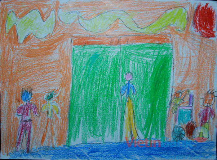 Chúng tớ dắt cậu đến trường.