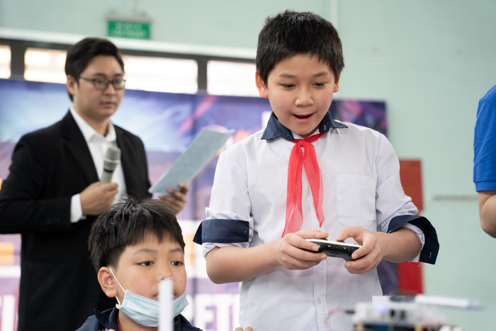 Sân chơi đầy năng động cho những học sinh đam mê công nghệ. Sân chơi đầy năng động cho những học sinh đam mê công nghệ.