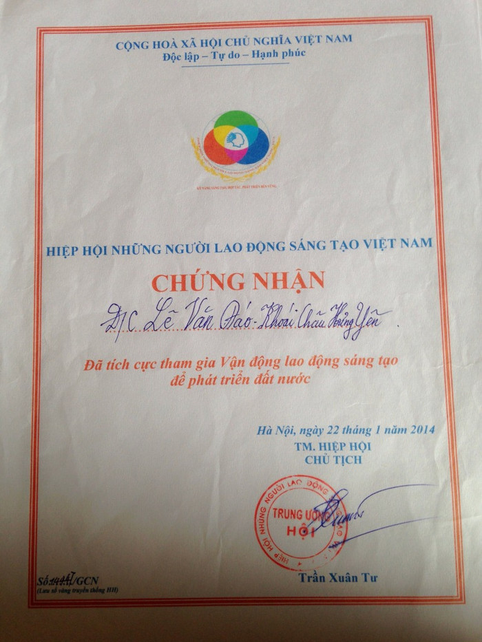 Ông được Hiệp hội những người lao động sáng tạo Việt Nam chứng nhận là hội viên “Đã tích cực tham gia Vận động lao động sáng tạo để phát triển đất nước” Ông được Hiệp hội những người lao động sáng tạo Việt Nam chứng nhận là hội viên “Đã tích cực tham gia Vận động lao động sáng tạo để phát triển đất nước”