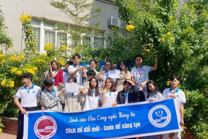 Sinh viên ngành Công nghệ thông tin có nhiều cơ hội việc làm. Ảnh minh họa: NTCC Sinh viên Viện Công nghệ thông tin, Trường ĐH SP 2 (ảnh NTCC).jpg