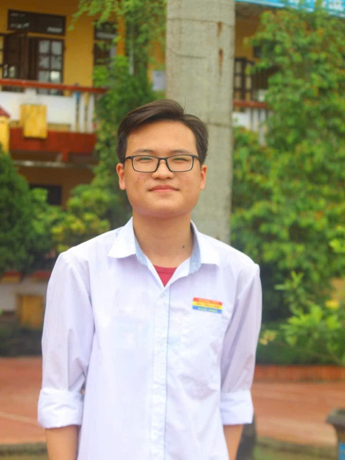 Chân dung Thủ khoa khối A00 toàn quốc trong kỳ thi tốt nghiệp Trung học phổ thông 2024. Ảnh: NVCC 24227132df7f7a21236e.jpg