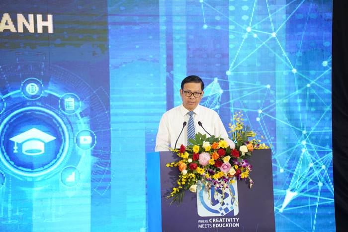 Ông Nguyễn Sơn Hải - Cục Trưởng Cục Công nghệ thông tin, Bộ Giáo dục và Đào tạo phát biểu tại Lễ tổng kết và trao giải Cuộc thi thiết kế bài giảng điện tử tiếng Anh. DSC07291.JPG
