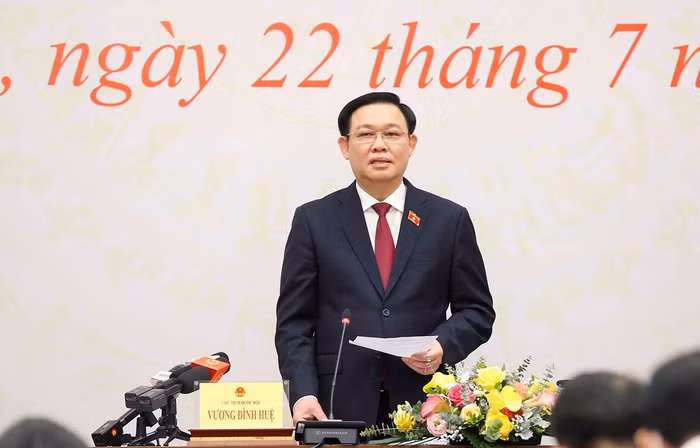 Chiều 22/7/2021, nhân dịp Kỳ họp thứ nhất, Quốc hội khóa XV, Chủ tịch Quốc hội Vương Đình Huệ gặp mặt các cơ quan thông tấn, báo chí.