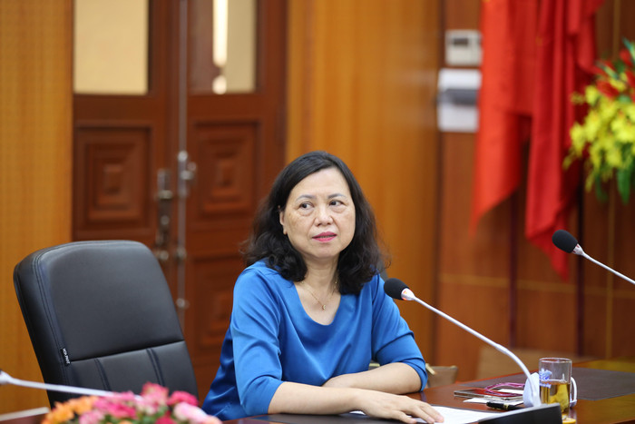Bà Nguyễn Thị Kim Thanh – Phó Tổng thư ký Hiệp hội Quỹ Tín dụng Nhân dân phát biểu tại Hội thảo. Bà Nguyễn Thị Kim Thanh – Phó Tổng thư ký Hiệp hội Quỹ Tín dụng Nhân dân phát biểu tại Hội thảo.