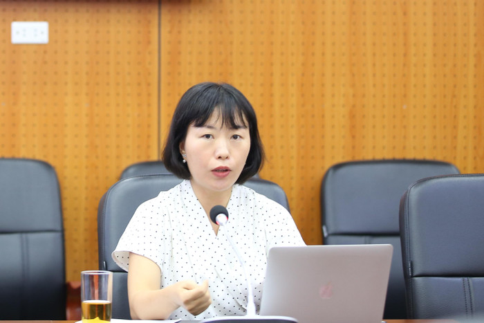Tiến sĩ Phạm Thu Thủy- Phó Trưởng khoa Ngân hàng Học viện Ngân hàng chia sẻ tại chương trình. Tiến sĩ Phạm Thu Thủy- Phó Trưởng khoa Ngân hàng Học viện Ngân hàng chia sẻ tại chương trình.