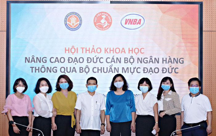 Các đại biểu chụp ảnh lưu niệm tại Hội thảo. Các đại biểu chụp ảnh lưu niệm tại Hội thảo.