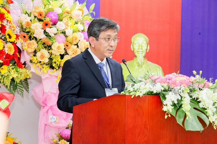 thầy tính cần thơ.jpg