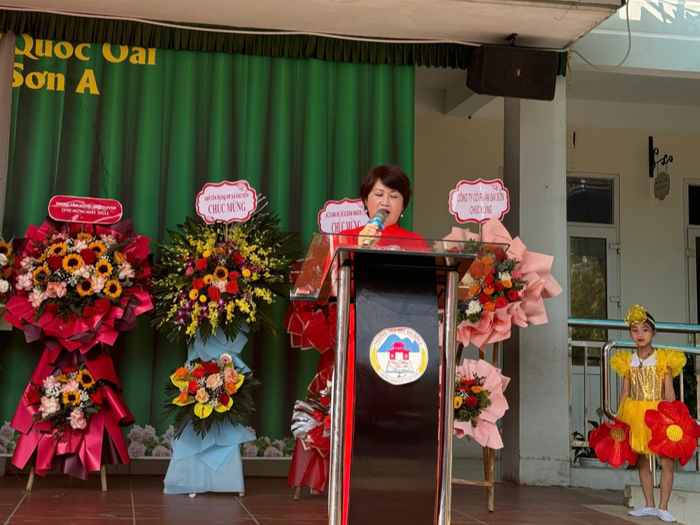 Cô Nguyễn Thị Mai Anh - Hiệu trưởng Trường Tiểu học Sài Sơn A (Quốc Oai, Hà Nội). Ảnh: website trường. Cô Nguyễn Thị Mai Anh - Hiệu trưởng Trường Tiểu học Sài Sơn A (Quốc Oai, Hà Nội). Ảnh: website trường.