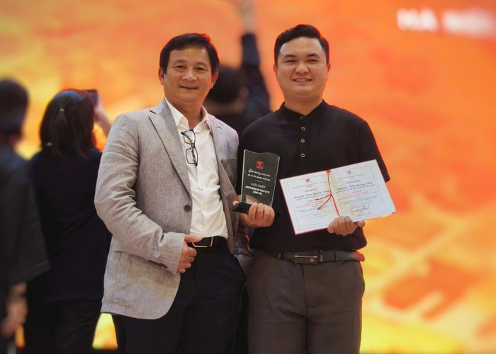 Tiến sĩ Phạm Ngọc Tuấn (bên trái) - Trưởng khoa Khoa Quy hoạch, Trường Đại học Kiến trúc Thành phố Hồ Chí Minh. Ảnh: NVCC