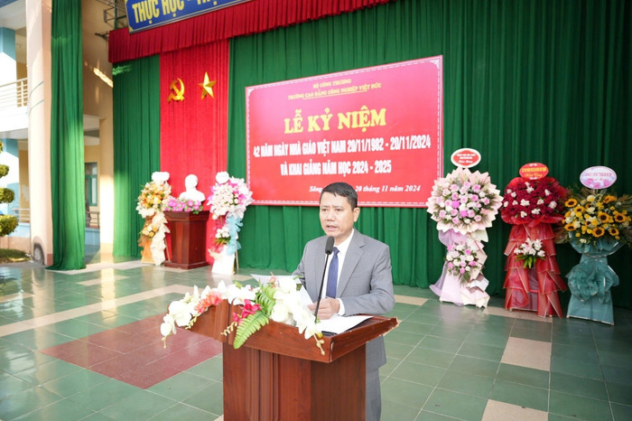 Thạc sĩ Trần Minh Đức - Phó Hiệu trưởng Trường Cao đẳng Công nghiệp Việt Đức. Ảnh website trường. Thạc sĩ Trần Minh Đức - Phó Hiệu trưởng Trường Cao đẳng Công nghiệp Việt Đức. Ảnh website trường.