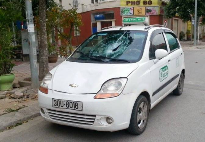 Chiếc taxi gây tai nạn. Chiếc taxi gây tai nạn.