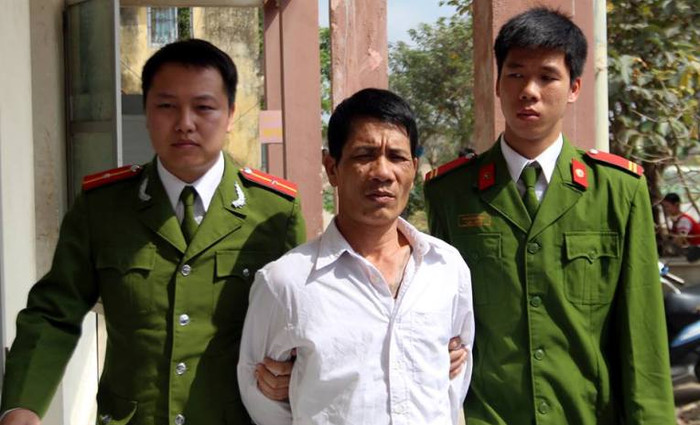 Vũ Đình Tuệ tại cơ quan công an. Vũ Đình Tuệ tại cơ quan công an.