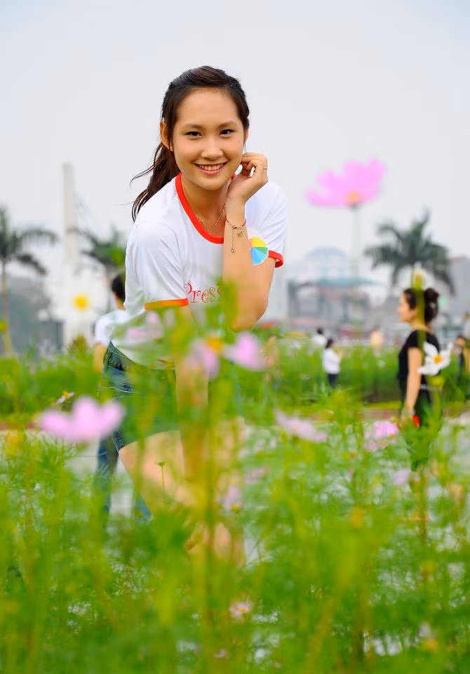 Người nữ nhà báo tương lai còn phải biết cân bằng giữa sự nghiệp và gia đình, vừa là một phóng viên nhanh nhạy, hoạt bát nhưng cũng phải đảm nhiệm tốt công việc gia đình. Tuy nhiên, vất vả mới chỉ là thử thách đầu tiên của nghề báo