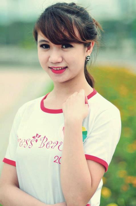 Tôi đã thi vào khoa truyền hình với ước mơ trở thành một MC đem đến tiếng nói và món ăn tinh thần bổ ích cho công chúng. Càng học càng được tìm hiểu về nghề báo tôi càng thấy thích thú và đam mê hơn với nghề này. Tôi sẽ quyết tâm trở thành nữ nhà báo trong tương lai. Nghề báo chính là thư kí trung thành của xã hội là những người làm đẹp hơn cho cuộc đời. Tôi đã thi vào khoa truyền hình với ước mơ trở thành một MC đem đến tiếng nói và món ăn tinh thần bổ ích cho công chúng. Càng học càng được tìm hiểu về nghề báo tôi càng thấy thích thú và đam mê hơn với nghề này. Tôi sẽ quyết tâm trở thành nữ nhà báo trong tương lai. Nghề báo chính là thư kí trung thành của xã hội là những người làm đẹp hơn cho cuộc đời.