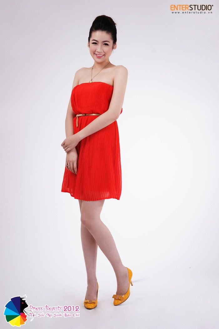 Đến với cuộc thi Press Beauty – Tài sắc nữ sinh báo chí, không chỉ mong muốn được thử sức mình mà còn mong được hoàn thiện bản thân hơn, có cơ hội được giao lưu, học hỏi từ các thí sinh khác Đến với cuộc thi Press Beauty – Tài sắc nữ sinh báo chí, không chỉ mong muốn được thử sức mình mà còn mong được hoàn thiện bản thân hơn, có cơ hội được giao lưu, học hỏi từ các thí sinh khác