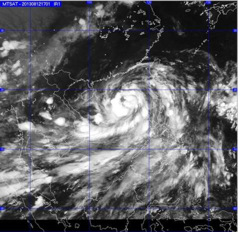 Bão Utor qua ảnh mây vệ tinh. Bão Utor qua ảnh mây vệ tinh.