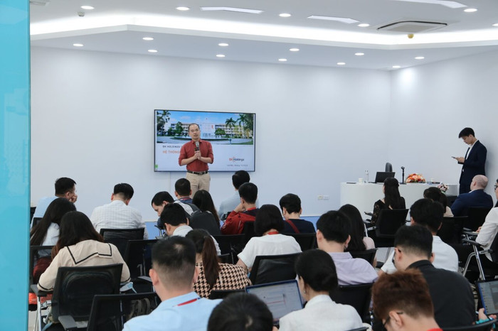Diễn giả Phạm Tuấn Hiệp - Giám đốc Quỹ đầu tư BK Fund chia sẻ tại chương trình. Anh6.jpg