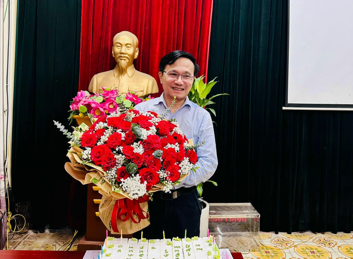 Thạc sĩ Nguyễn Minh Phi, Hiệu trưởng Trường Trung học phổ thông Hoàng Văn Thụ. Ảnh: NVCC Thạc sĩ Nguyễn Minh Phi, Hiệu trưởng Trường Trung học phổ thông Hoàng Văn Thụ.png