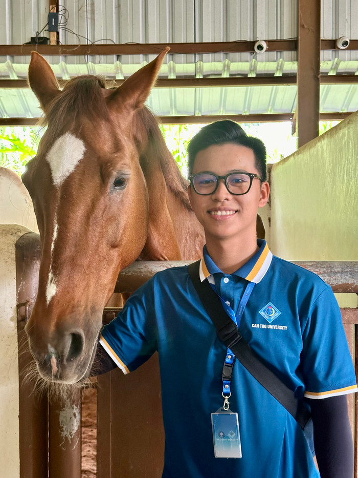 Sinh viên Trang Khương Duy tham gia chương trình trao đổi sinh viên ngắn hạn tại trường IPB University, Indonesia. Ảnh: NVCC Ảnh 4.jpg