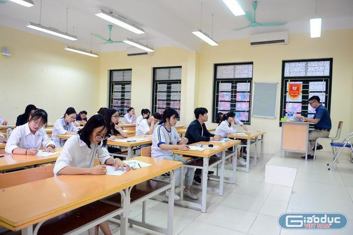 Theo Tiến sĩ Lê Viết Khuyến, hoạt động phân luồng học sinh sau trung học cơ sở cũng như sau trung học phổ thông đang gặp phải nhiều trở ngại. (Ảnh minh họa: Dương Hà) Theo Tiến sĩ Lê Viết Khuyến, hoạt động phân luồng học sinh sau trung học cơ sở cũng như sau trung học phổ thông đang gặp phải nhiều trở ngại. (Ảnh minh họa: Dương Hà)
