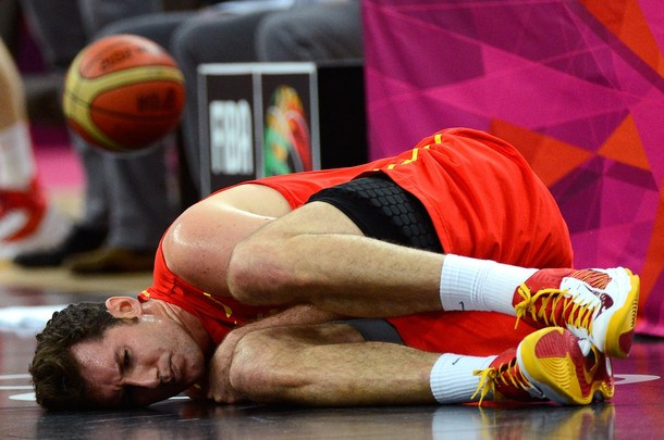 Đã có ít nhất 3 lần các tuyển thủ bóng rổ của xứ bò tót phải nằm sân Đã có ít nhất 3 lần các tuyển thủ bóng rổ của xứ bò tót phải nằm sân