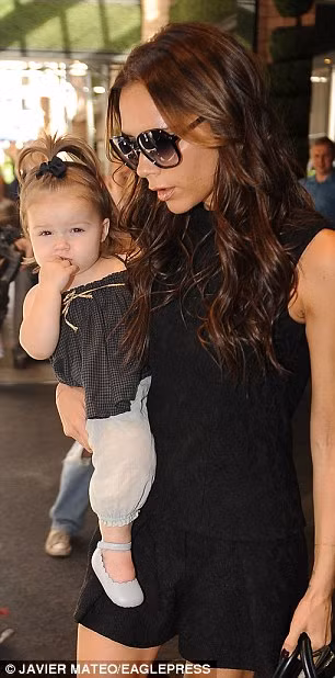 Có lẽ rồi sớm đây, Harper sẽ trở thành một hình mẫu mới, vượt mặt bé Suri nhà Tom Cruise