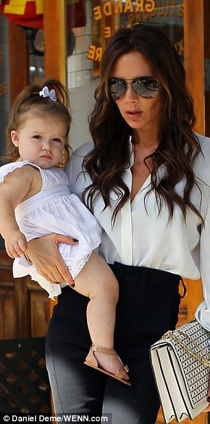 hơn những kiểu tóc cũ của bé nhiều hơn những kiểu tóc cũ của bé nhiều