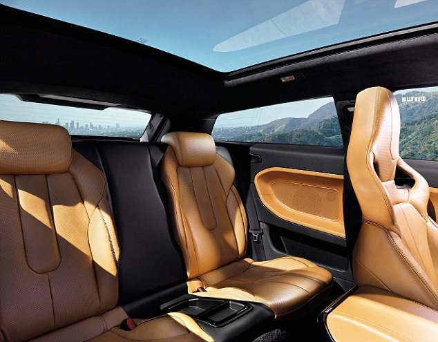 Vai trò của bà xã nhà Becks là thiết kế nội thất