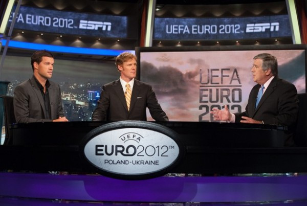 Viewers (người xem): EURO 2012 liên tục phá kỷ lục về số người xem trực tiếp qua truyền hình tại Nga, Ba Lan, Tây Ban Nha hay Đức. Viewers (người xem): EURO 2012 liên tục phá kỷ lục về số người xem trực tiếp qua truyền hình tại Nga, Ba Lan, Tây Ban Nha hay Đức.