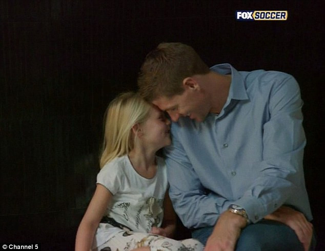 ... lấy ví dụ tiêu biểu cho những gia đình cầu thủ hạnh phúc tại Anh