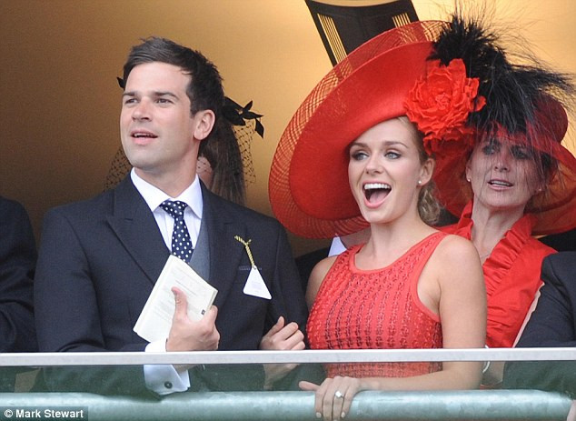 Katherine nổi tiếng nhờ vụ lùm xùm với Beckham