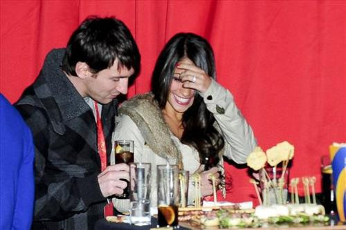 Trong Antonelli, người ta luôn thấy một điều gì đó rất chân thật. Cô yêu Messi không phải bởi tên tuổi của người yêu. Trong Antonelli, người ta luôn thấy một điều gì đó rất chân thật. Cô yêu Messi không phải bởi tên tuổi của người yêu.