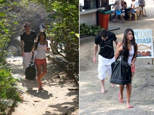 Cả hai thường 'quấn' lấy nhau trong những kỳ nghỉ Cả hai thường 'quấn' lấy nhau trong những kỳ nghỉ