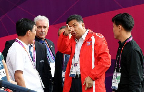 Ông Ui Gun-sin phẫn nộ trước sai sót của BTC