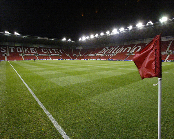 BXH 20 SVĐ Premier League: Old Trafford xách dép Etihad & Emirates ảnh 8