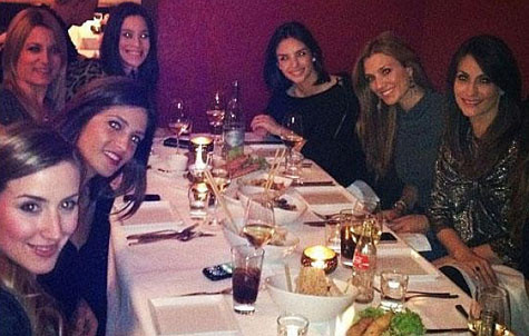 Nửa kia của Real khoe bữa tiệc của mình trên Marca