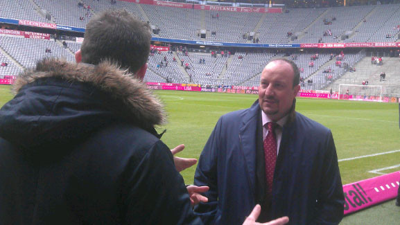 Cựu HLV của Liverpool và Inter Milan trông rất tự tin với vai trò mới Cựu HLV của Liverpool và Inter Milan trông rất tự tin với vai trò mới