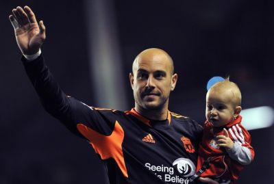 Cậu nhóc út Luca nhà Reina Cậu nhóc út Luca nhà Reina