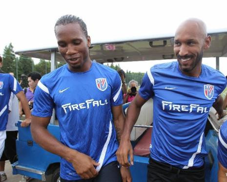Drogba và Anelka chuẩn bị chia tay mức lương 300.000 bảng/tuần Drogba và Anelka chuẩn bị chia tay mức lương 300.000 bảng/tuần