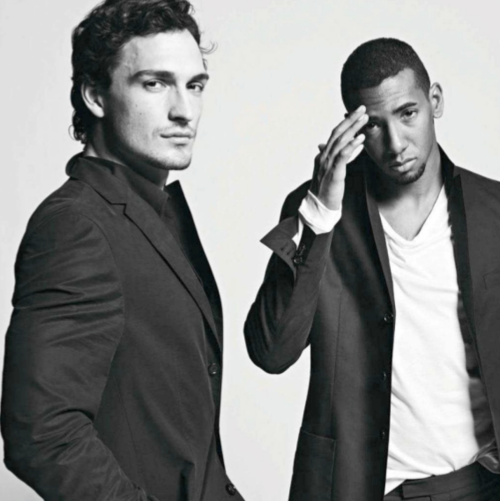 Ngoài trang bìa, các tuyển thủ Đức còn xuất hiện với một bộ sưu tập ảnh trên GQ