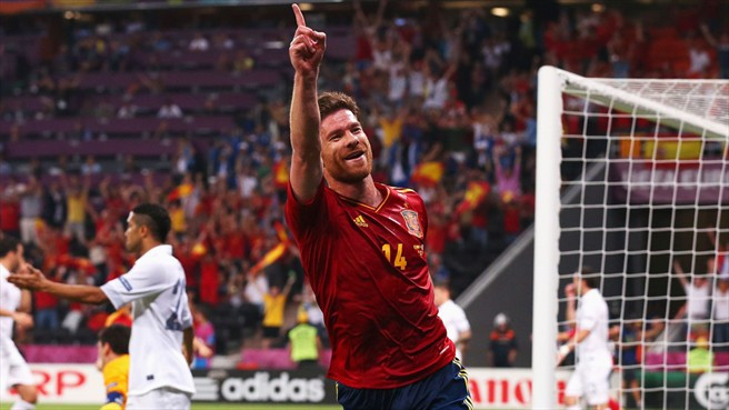 Xabi Alonso: Xabi Alonso đã có hẳn một cú đúp trong ngày kỷ niệm cột mốc 100 trận cho ĐTQG. Xabi Alonso: Xabi Alonso đã có hẳn một cú đúp trong ngày kỷ niệm cột mốc 100 trận cho ĐTQG.