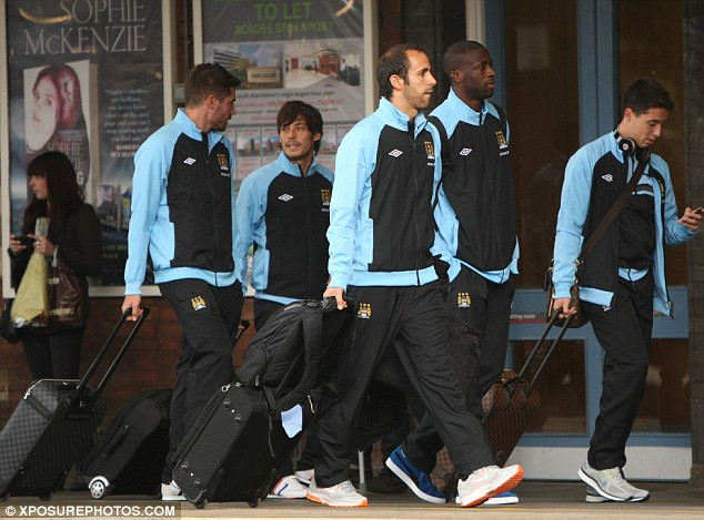 Một lúc lâu sau, Man xanh mới có thể lên tàu Một lúc lâu sau, Man xanh mới có thể lên tàu