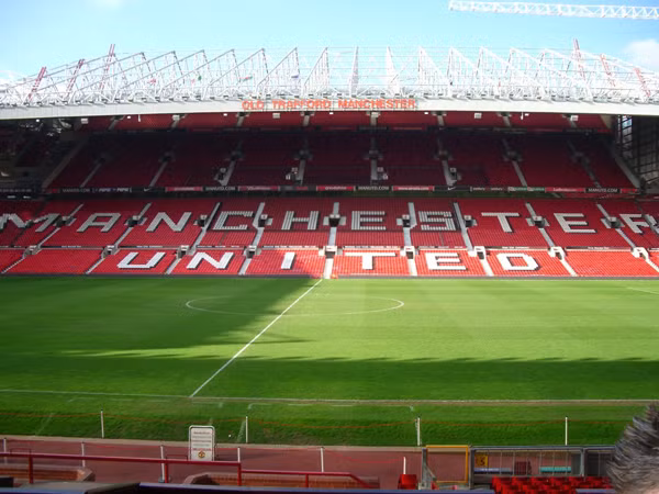 BXH 20 SVĐ Premier League: Old Trafford xách dép Etihad & Emirates ảnh 17