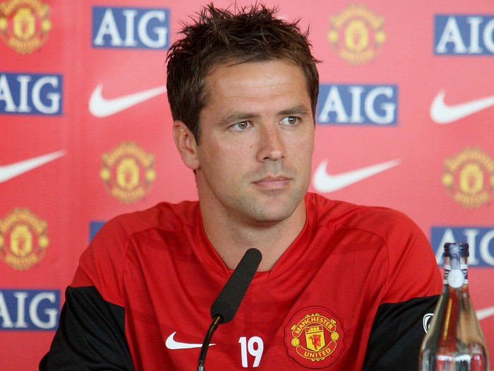 Tiền đạo: Michael Owen Tiền đạo: Michael Owen