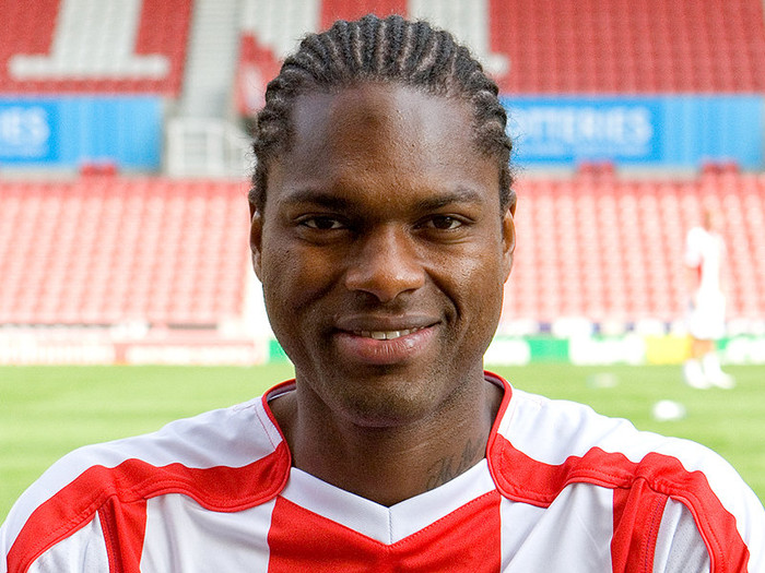 Tiền vệ: Salif Diao Tiền vệ: Salif Diao