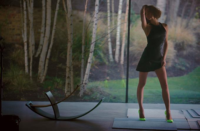 Bà mẹ của 4 con tỏ ra không hề thua kém ông chồng ở khả năng ăn ảnh